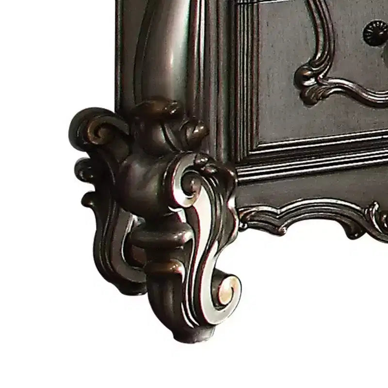 Table de chevet Royal Hampton à deux tiroirs avec pieds roulés surdimensionnés au fini platine antique