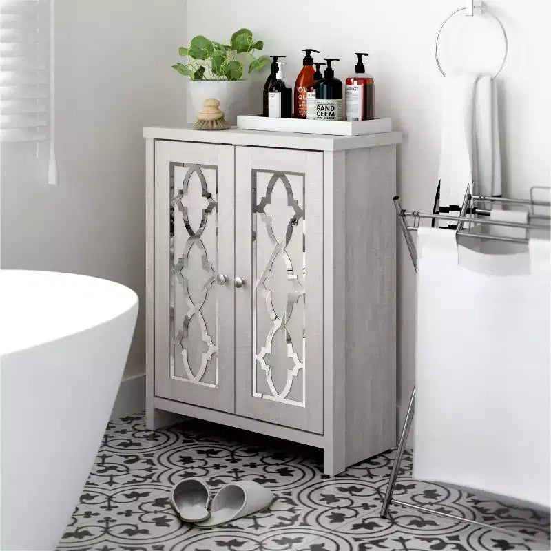 Meuble de salle de bain autoportant avec portes miroir – Chêne gris poussière, 25" L